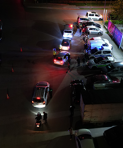 Bursa Yıldırım'da piyasacılara polis baskını