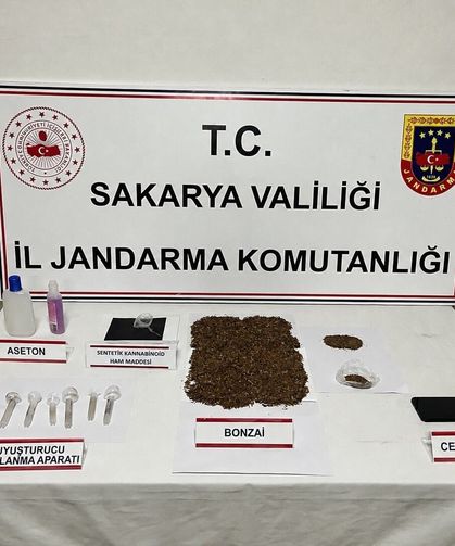 Uyuşturucu operasyonunda 212 kök kenevir ele geçirildi, 3 şüpheli tutuklandı