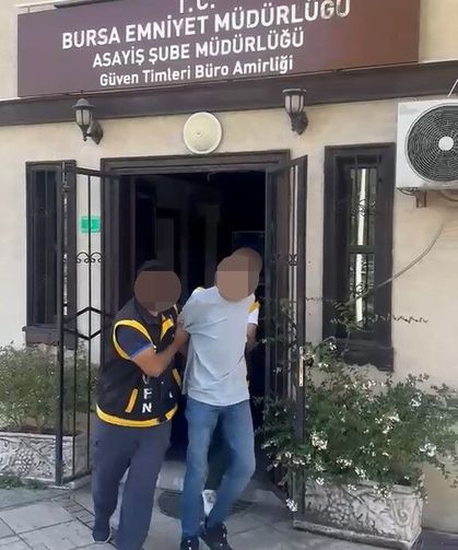 Polise yakalanmamak için saçını kazıttı, yine kaçamadı!