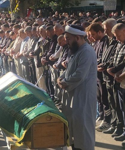 Bursa'da fabrikada çatıdan düşerek hayatını kaybeden genç toprağa verildi