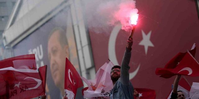 Cumhurbaşkanı Erdoğan’a yüksek destek veren Bursa’da coşkulu kutlama