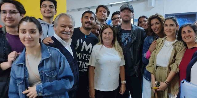 Ünlü oyuncu Kıvanç Tatlıtuğ oyunu kullandı