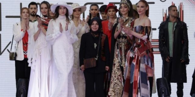 Rize'de Hacere Orhan defilesi büyüledi