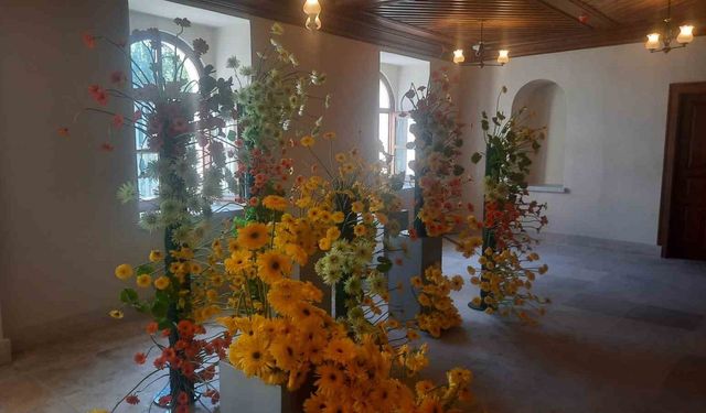 Beyoğlu’nun tarihi mekanlarından Terra Santa, FloralFest ile çiçek gibi bir başlangıçla hizmete açıldı