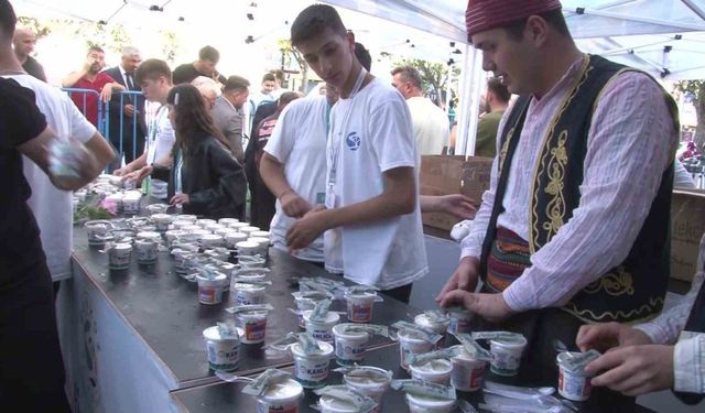 Boğaz’da bir lezzet klasiği: “7. Beykoz Kanlıca Yoğurt Festivali” başladı
