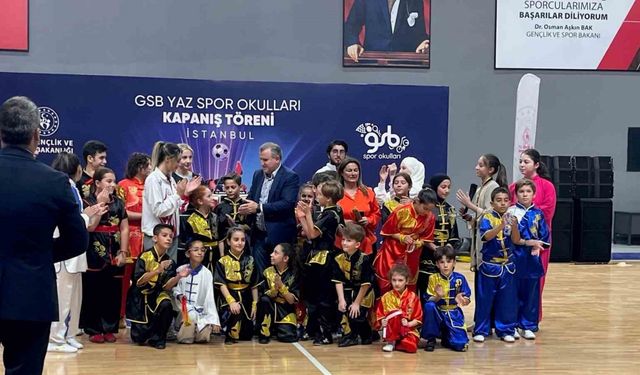 Gençlik ve Spor Bakanı Dr. Osman Aşkın Bak Yaz Spor Okulları kapanış törenine katıldı