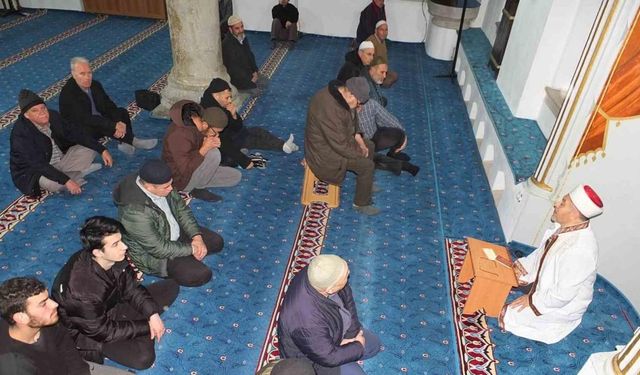 Burhaniye’ de sabah namazı buluşması Hacıahmet Camiinde yapıldı