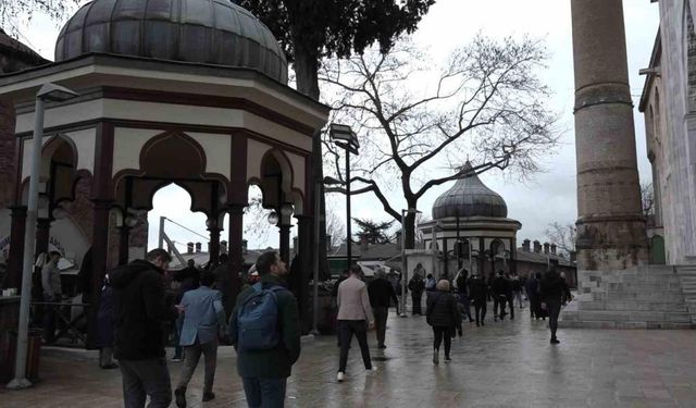 Ramazan’ın ilk cumasında Ulu Cami doldu taştı