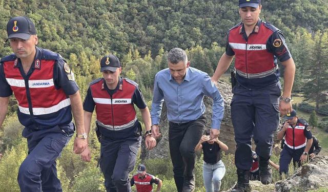 Eşini uçurumdan iterek öldürdüğü iddia edilen sanığın davasında olay yeri keşfi yapıldı