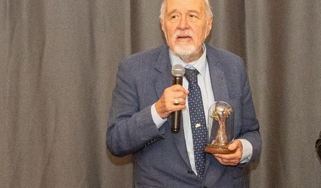 Ünlü tarihçi Profesör İlber Ortaylı: “Hepiniz zeytinlik alın ve zeytin yetiştirin”