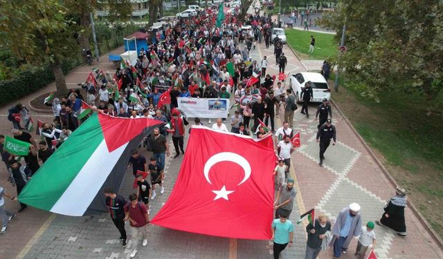 Yalova’da Gazze işgalinin 1. yıl dönümünde protesto yürüyüşü