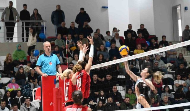 Bozüyük Belediyesi Eğitim ve Spor Kulübü Kadın Voleybol Takımı zorlu maça hazırlanıyor