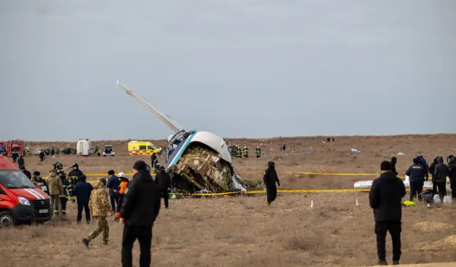 Kazakistan'da düşen yolcu uçağının "Rus hava savunma sistemi tarafından düşürüldüğü" iddiası