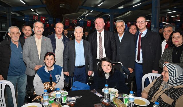Başkan Bozbey,  iftar sofrasında vatandaşlarla buluştu