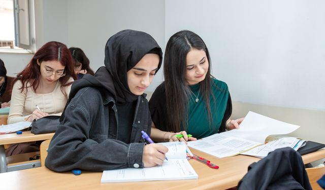 Bursa Büyükşehir’den Üniversite Adaylarına Destek