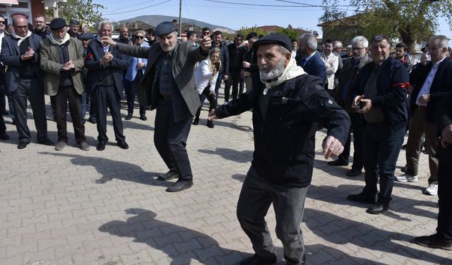 Bursa'da  asırlık düğün gelenekleri yeniden canlandı