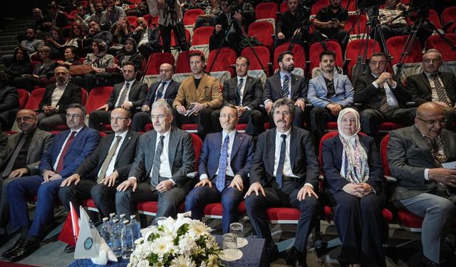 Cumhurbaşkanlığı İletişim Başkanı Fahrettin Altun: "Türkiye, batının kültür ajanlığını yapanlardan çok çekti"