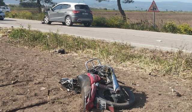 Bursa'da motosiklet ile otomobil çarpıştı
