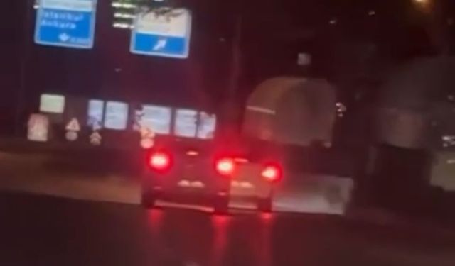 Bursa'da İki Sürücü Yol Vermemek İçin Birbirine Girdi