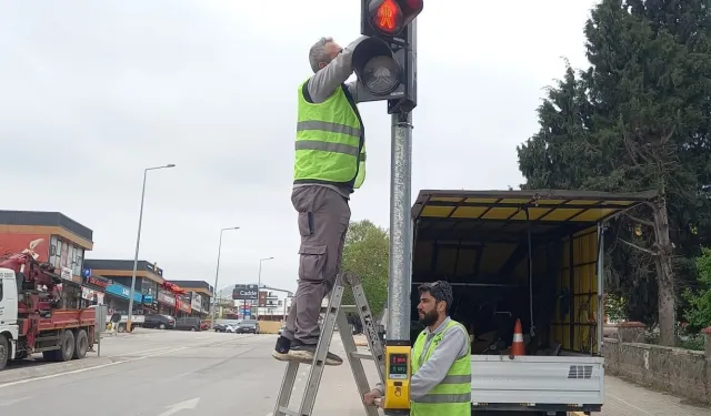 Kocaeli'de trafik ışıkları bakıma alındı