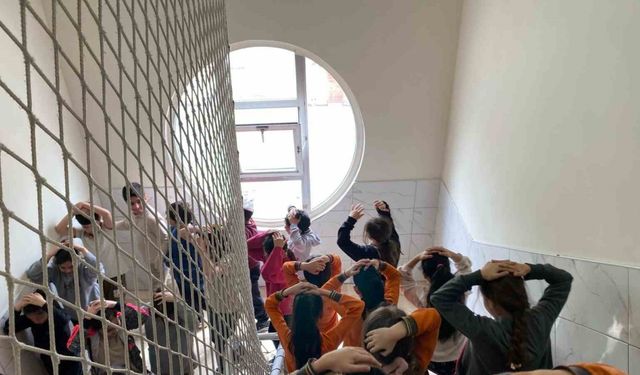 11 okulda afet farkındalık eğitimi