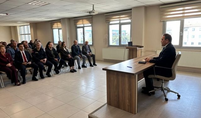 Burhaniye’de Muhtarlar Toplantısı yapıldı
