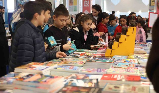 Darıca Kitap Fuarı 4. kez kitapseverlerle buluştu