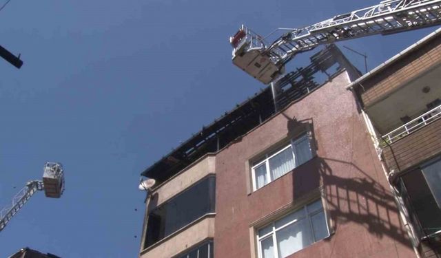 Gaziosmanpaşa’da 4 katlı binada yangın çıktı, 1 kişi dumandan etkilendi