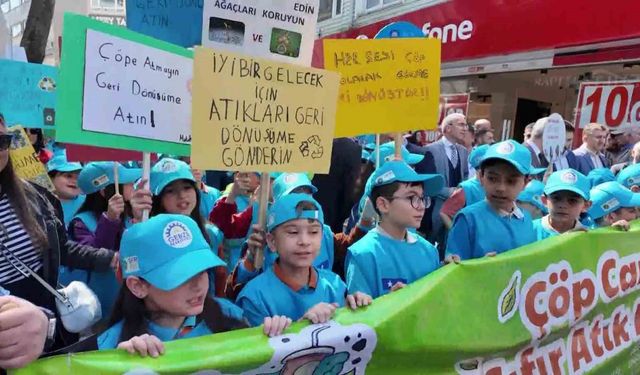 Gebzeli öğrencilerden Sıfır Atık Projesi’ne destek yürüyüşü