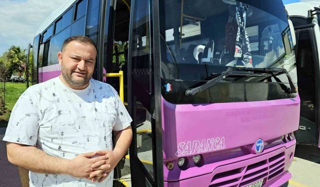 İçerisinde altın ve ziynet eşya dolu olan çantayı otobüste unuttu