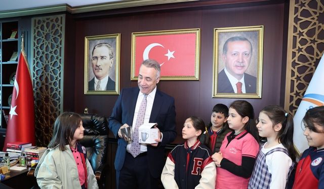 Miniklerden başkan amcalarına ziyaret