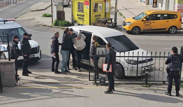 Miras dehşeti: 3 akrabasını öldüren zanlı adliyede