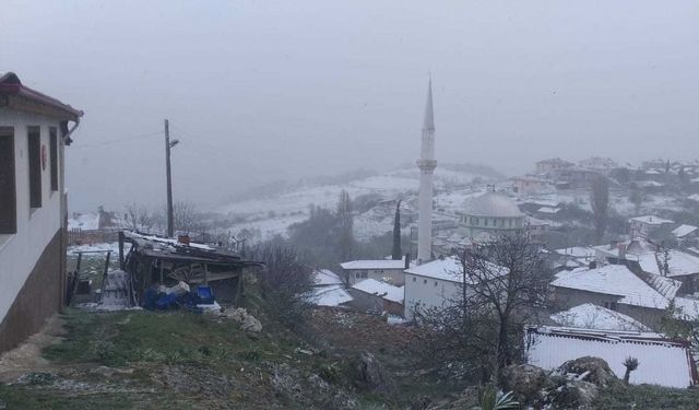 Osmaneli’nin yüksek kesimlerde kar yağışı etkili oldu