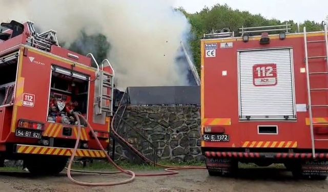 Sapanca’da bungalov alev topuna döndü