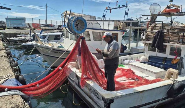 Tekirdağ’da av yasağı başladı: 250 bin liralık ağlar müsilajda kayboldu