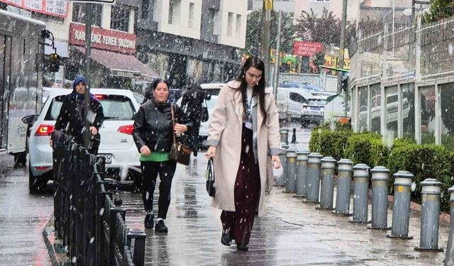 Tekirdağ’da lapa lapa kar yağdı