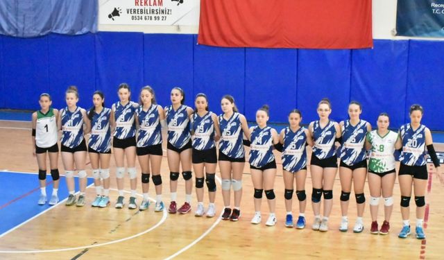 Voleybol Yıldız Kızlar Grup Birinciliği maçları Çorlu’da oynandı
