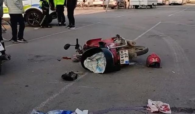 İnegöl'de facia kafa kafaya çarpıştılar