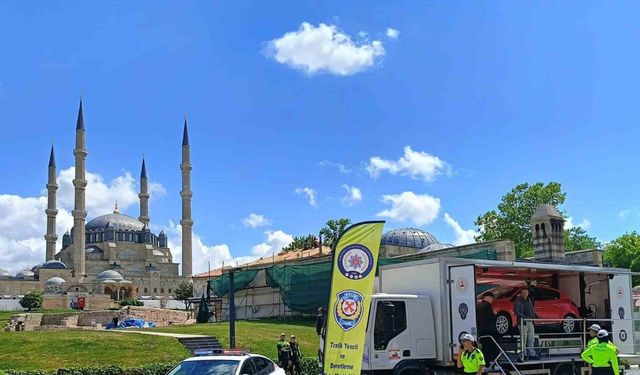 Ceza yiyeceklerini sandılar, simülasyon aracına yönlendirildiler