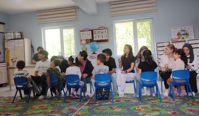 İnegöllü öğrenciler okul duvarlarını renklendirdi