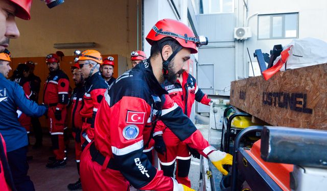 BUSKİ arama ve kurtarma ekibi akredite oldu
