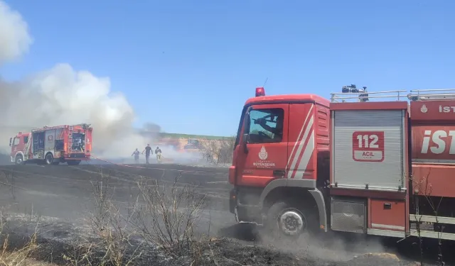 Silivri’de otluk alanda çıkan yangın kontrol altına alındı