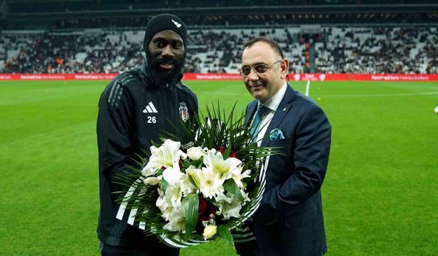 Beşiktaş’ta Mausaku ile yollar ayrıldı