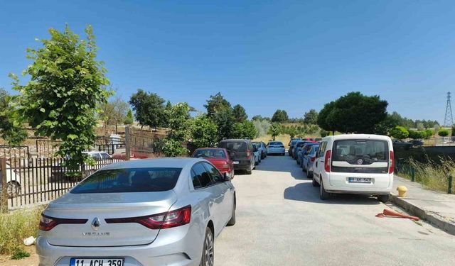 Gelişi güzel parklanma sürücüleri zora sokuyor