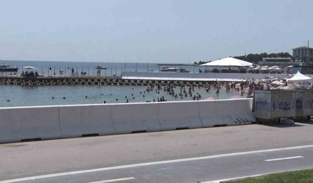 Kurban Bayramı’nda Caddebostan Plajında yoğunluk oluştu