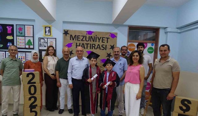 Özel öğrencilerin mezuniyet sevinçlerine ortak oldular