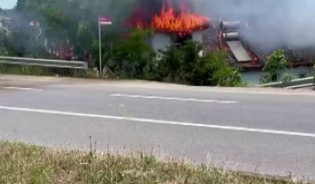 Sakarya’da bir ev alev topuna döndü