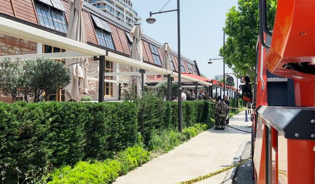 Zeytinburnu Fişekhane’de bir restoranda korkutan yangın