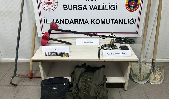 İnegöl Jandarması kaçak kazı yapanları yakaladı