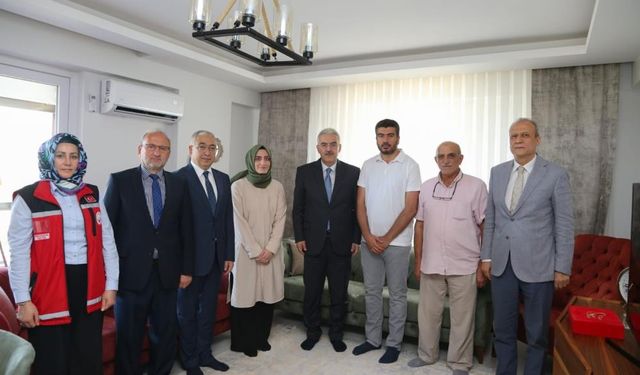 Bursa Valisi Ayyıldız, 15 Temmuz gazisini ziyaret etti
